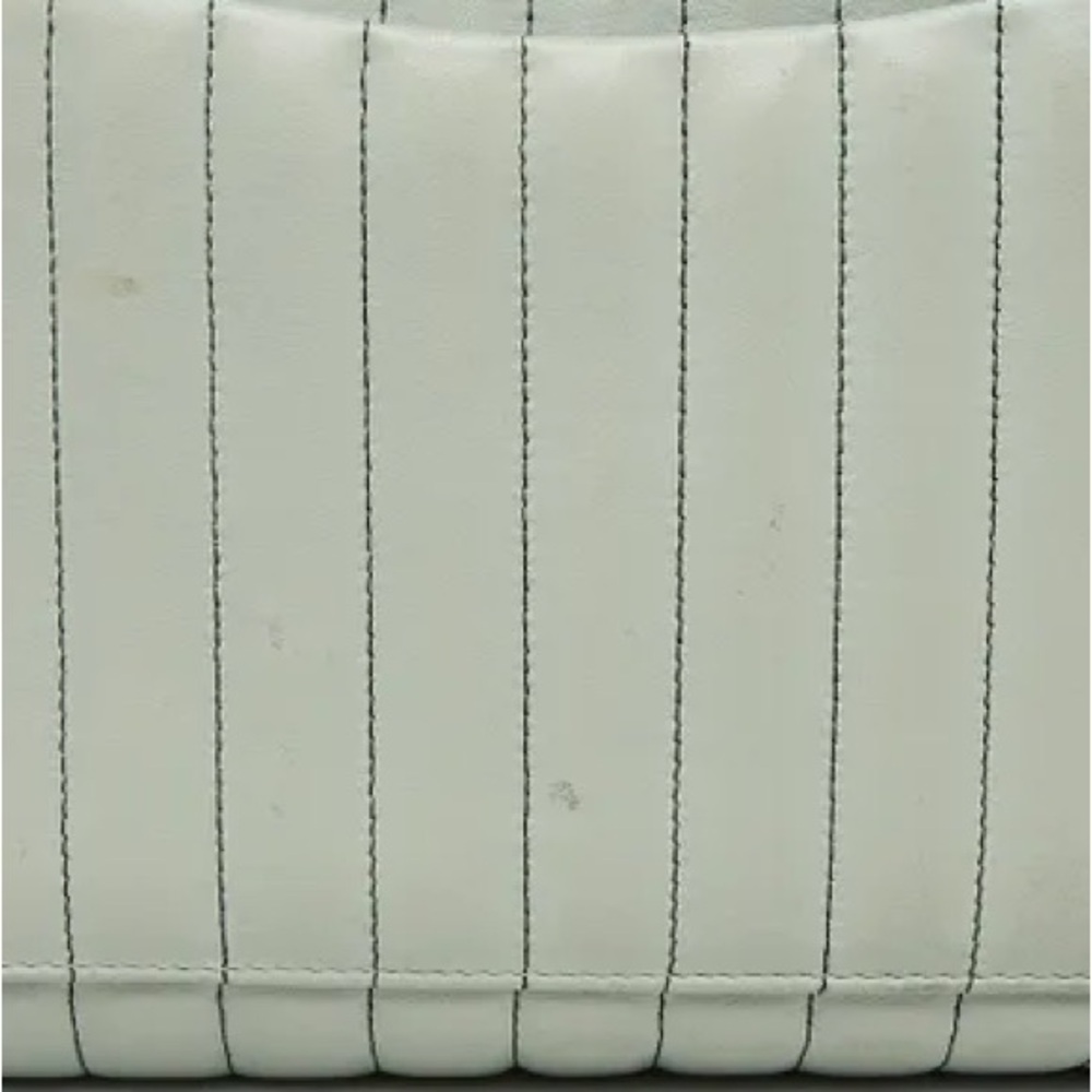 AuthenticCHANEL
Light Green Quilted Lambskin Leather Mademoiselle Giant Tote Bag - Picture 8 of 14